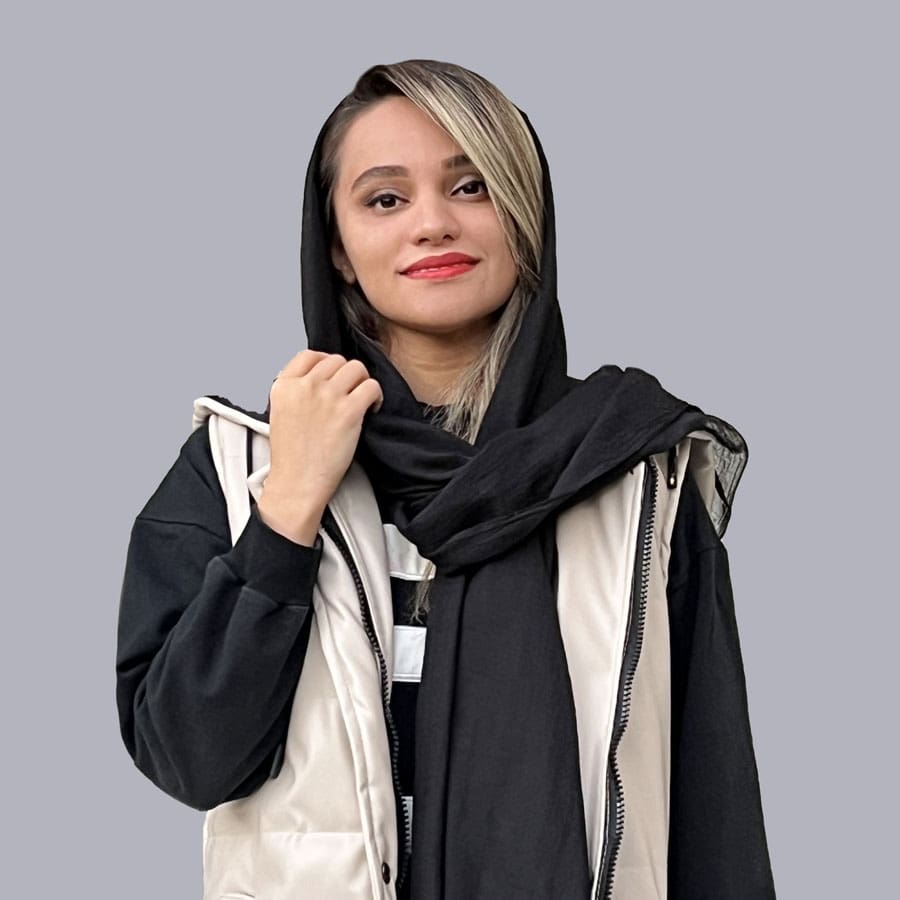 نیلوفر کامکاری